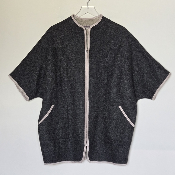 Tollar Made in Korea Zip Front Blanket Cape Poncho Coat Pockets O/S - Picture 10 of 10